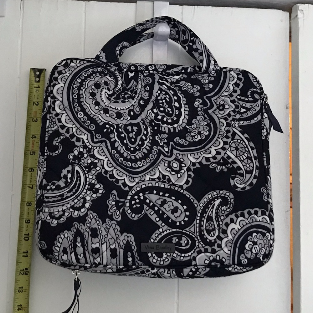 Vera Bradley Grand zip hanging organizer- Paisley
